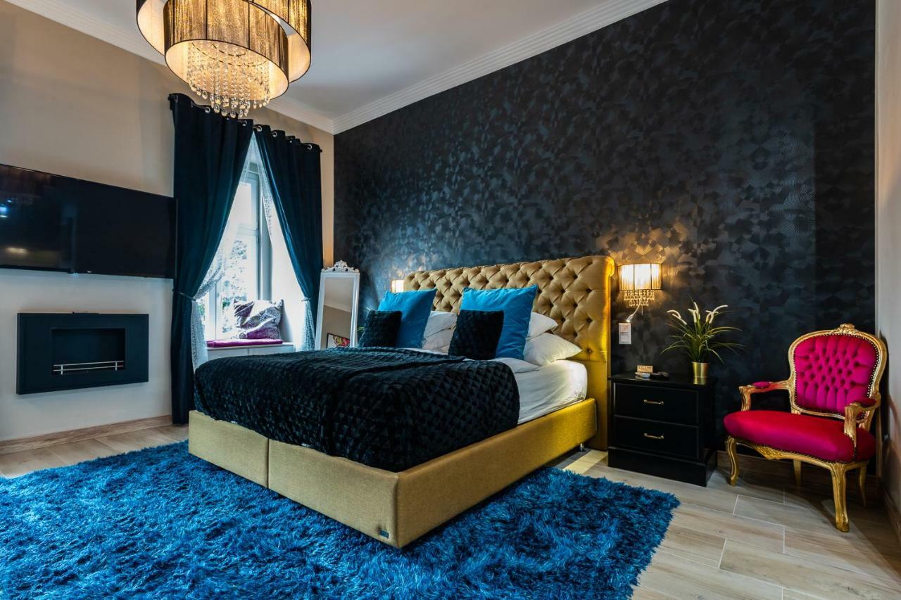 Center Of The Center, The Grand Deluxe Apartmán *